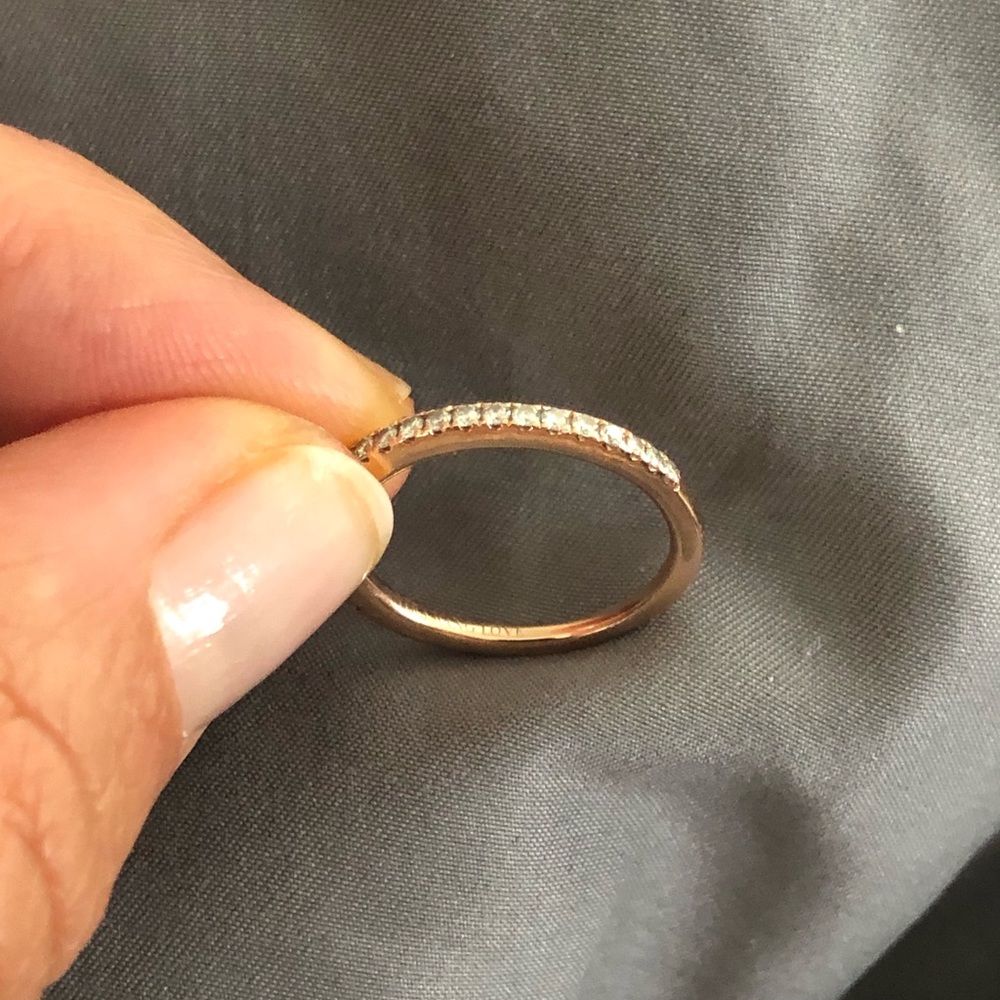 Love by Vera Wang. Gold and Diamond ring